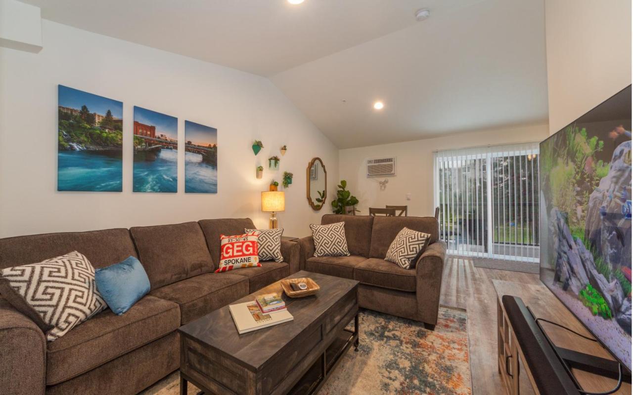 Appartamento Modern And Stylish King Bed Wifi Free Parking Spokane Valley Esterno foto